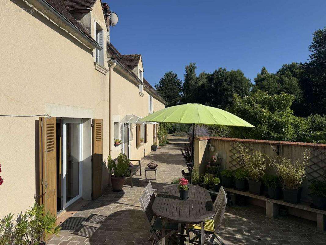 Maison à CONDE-SUR-HUISNE