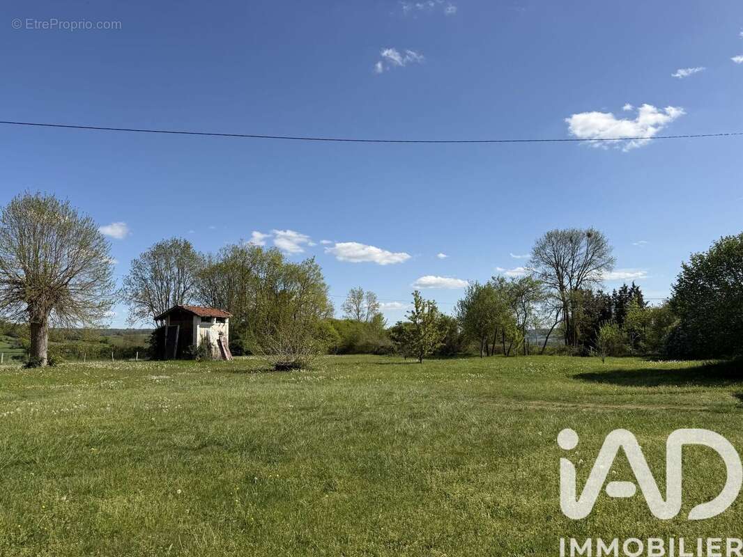 Maison 143 m² à Saint-Thibault  - photo 3