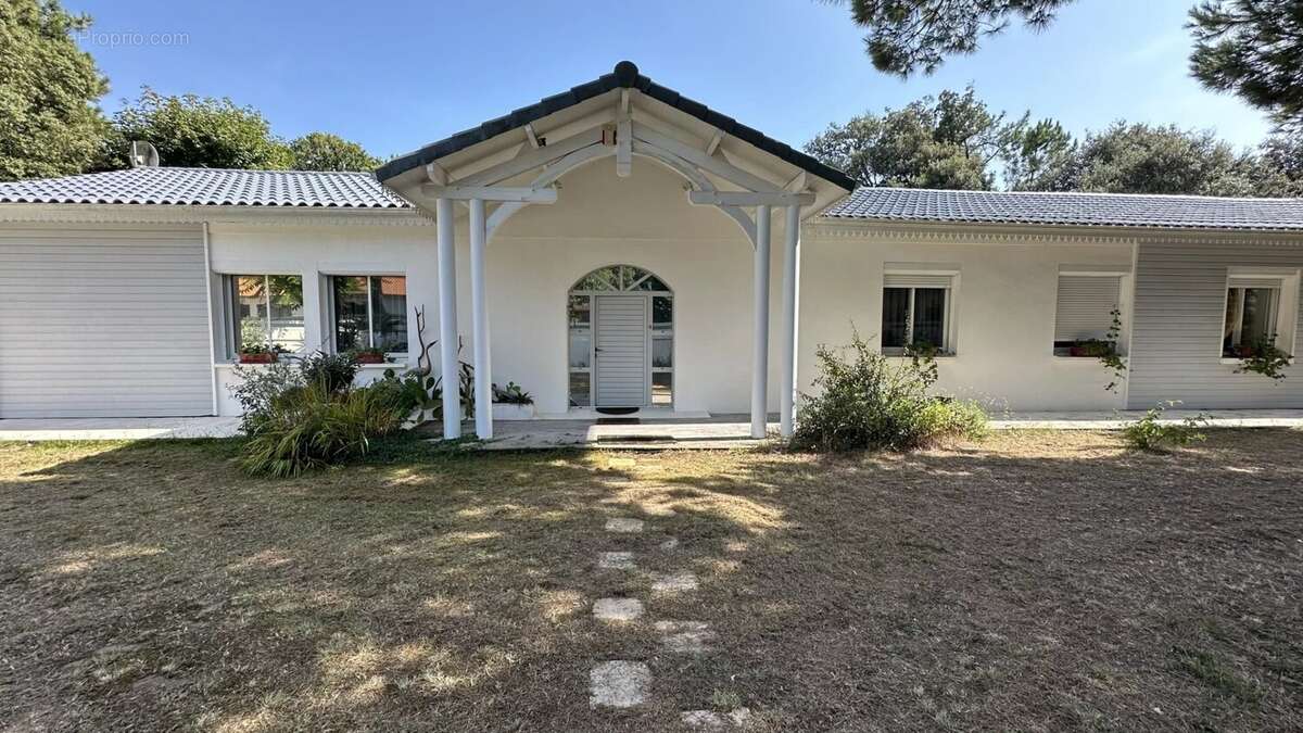 Maison à SAINT-PALAIS-SUR-MER