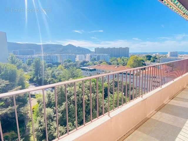 Appartement à MARSEILLE-9E