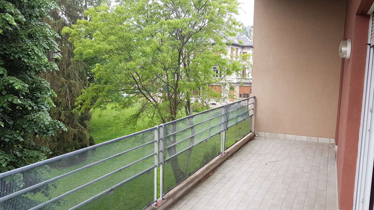 Appartement à COUZON-AU-MONT-D'OR