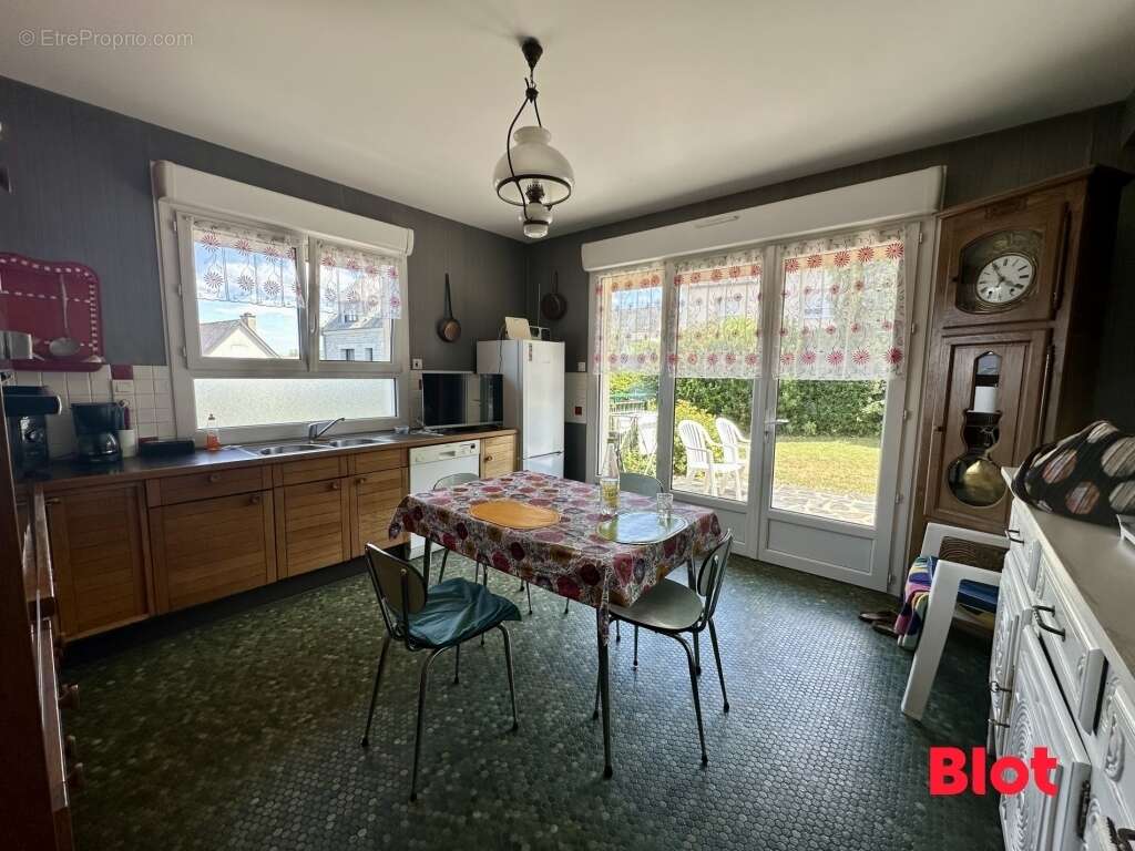 Maison 147 m² à Montfort-Sur-Meu  - photo 4