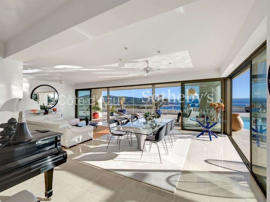 Villa contemporaine avec vue mer panoramique à vendre à Sainte-Maxime - photo 9