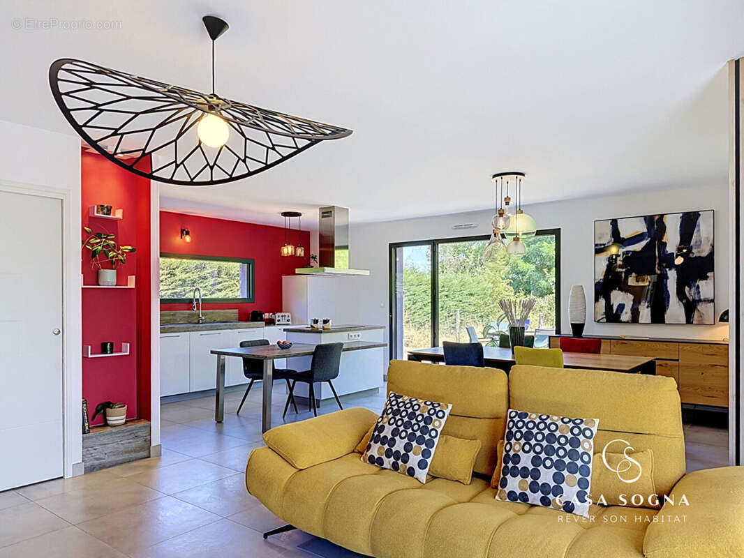 Villa contemporaine - 6 pièces - 131,82 m² - photo 4