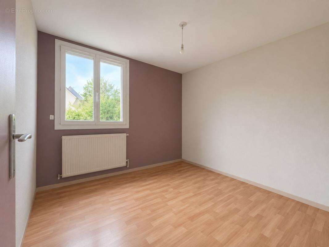 Appartement à vendre 4 pièces SAINT CYR SUR LOIRE (37) - photo 8
