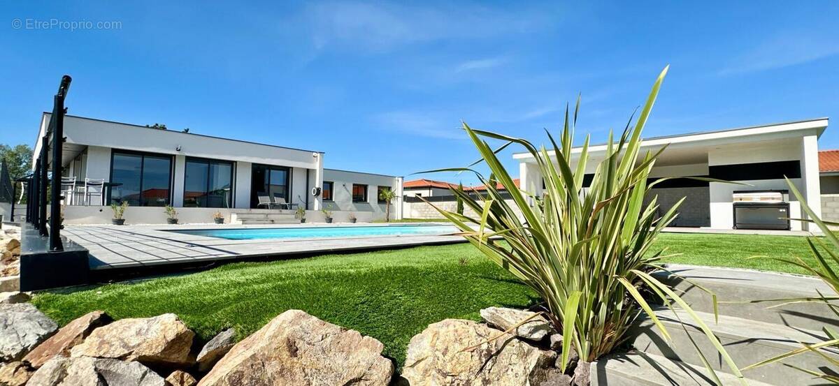 Photo 2 - Maison à ORCET