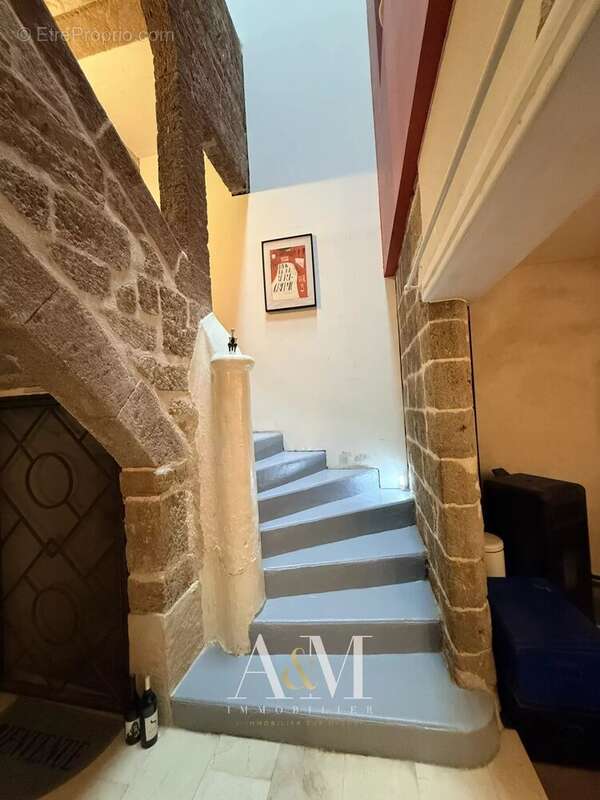 Élégante Maison de Maître en Pierre Restaurée (167 m²) - photo 9