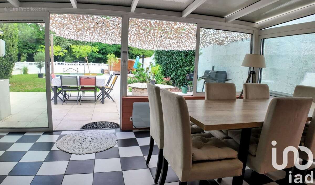 Photo 3 - Maison à SAINT-JUST-SAINT-RAMBERT