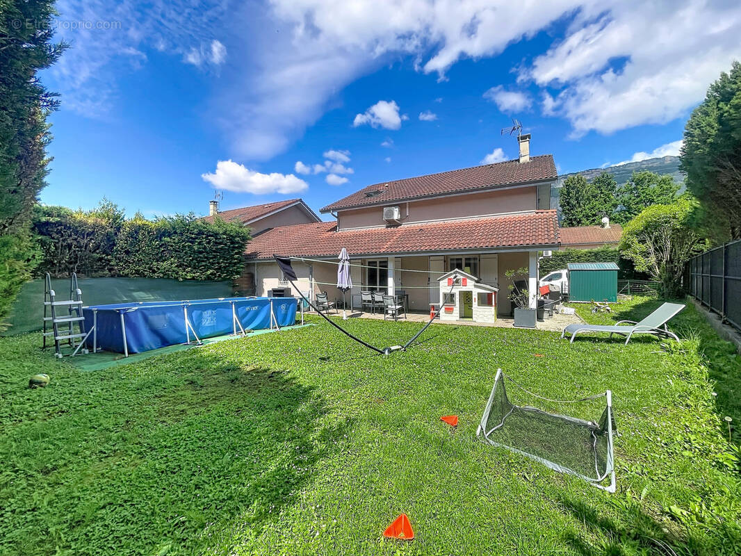 Maison à MEYLAN