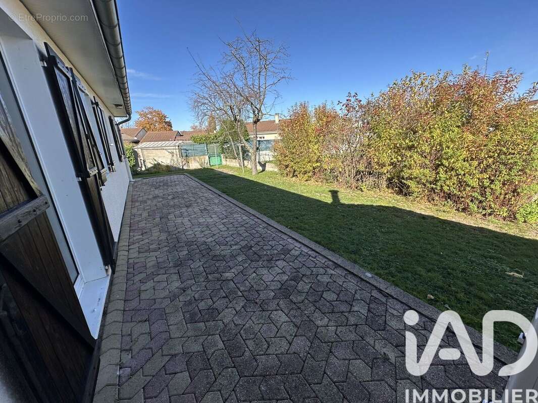 Photo 9 - Maison à VEAUCHE