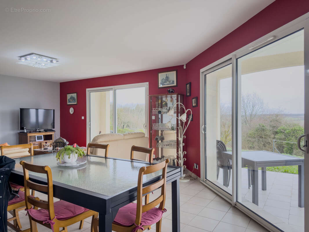 Maison à SAINT-PAUL-LIZONNE