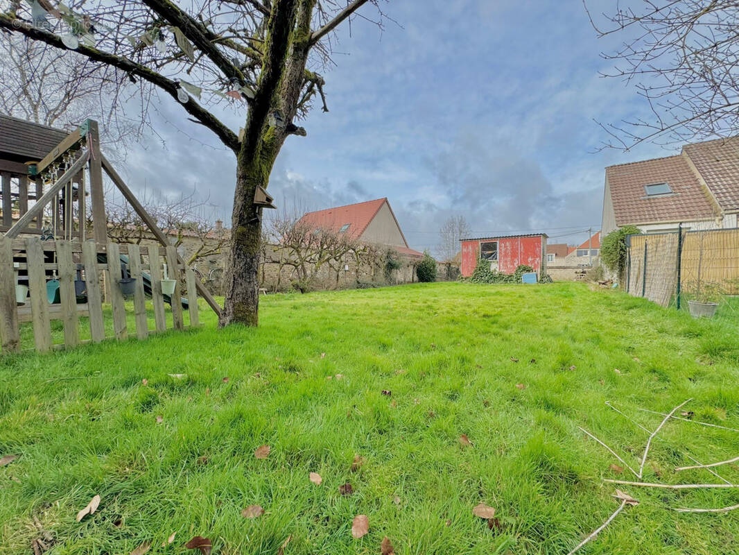 Terrain à LE CHATELET-EN-BRIE