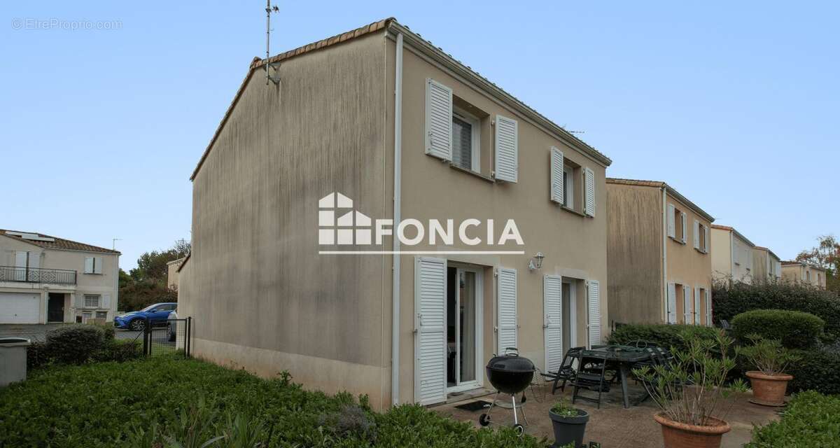 Maison à TONNAY-CHARENTE