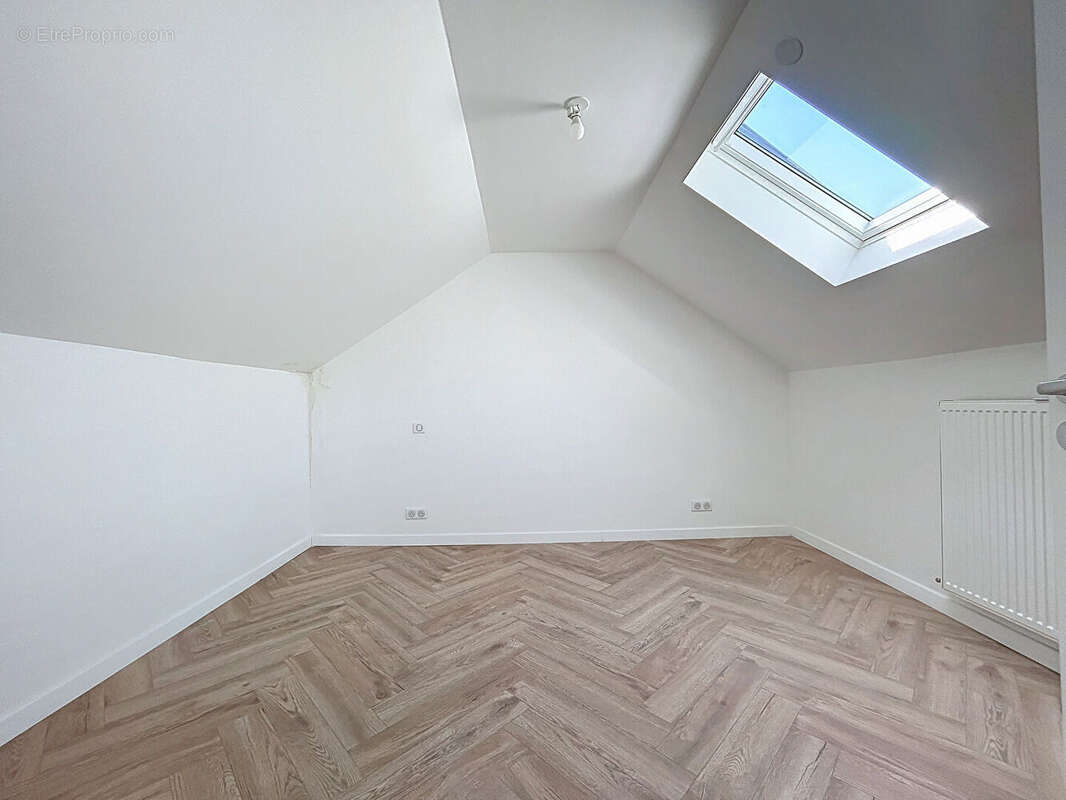 Maison à SAINT-MAUR-DES-FOSSES