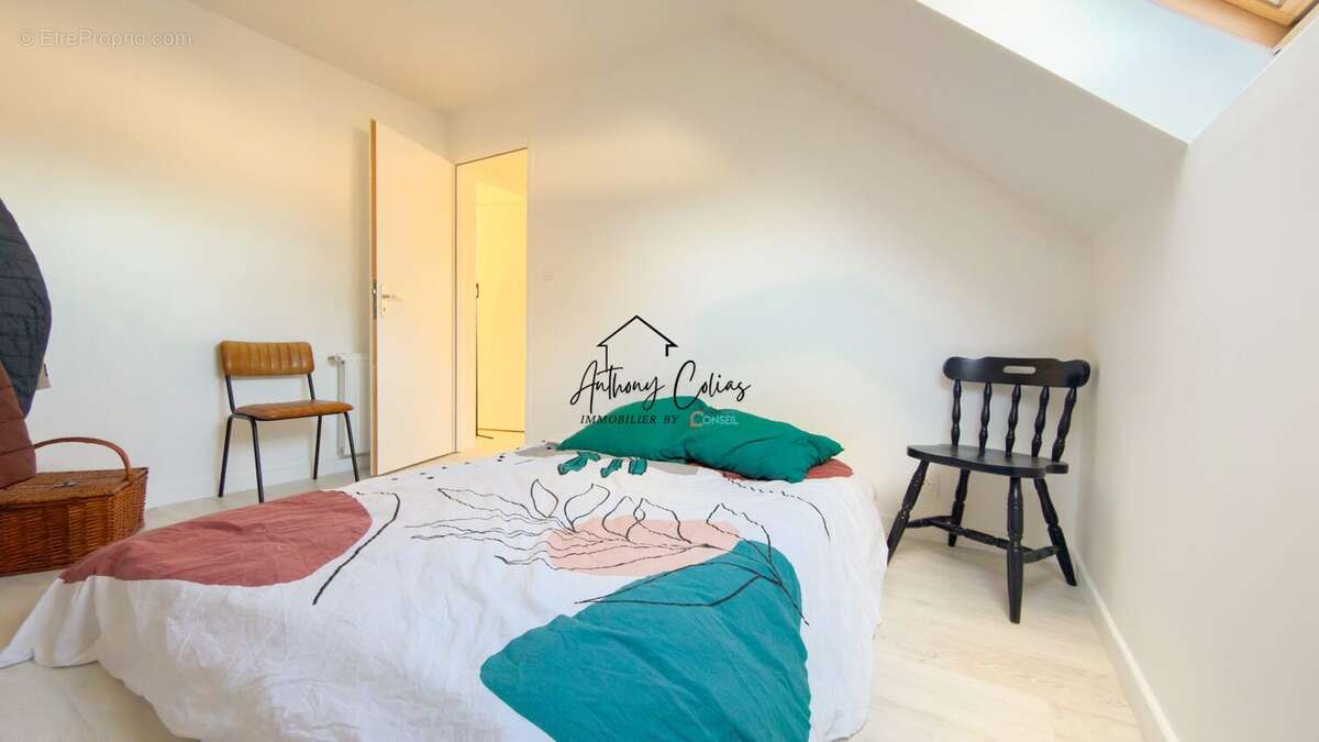 Chambre 1 étage - Maison à NIVILLAC