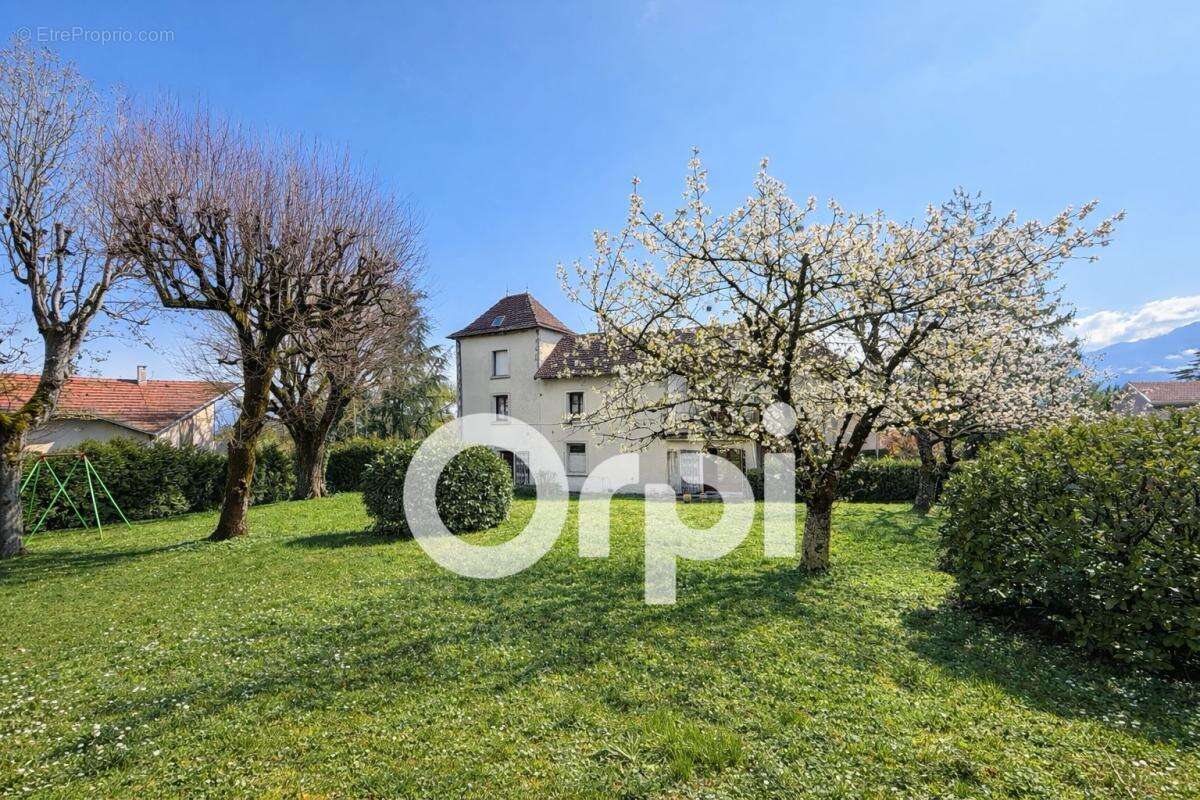 Maison à MONTBONNOT-SAINT-MARTIN