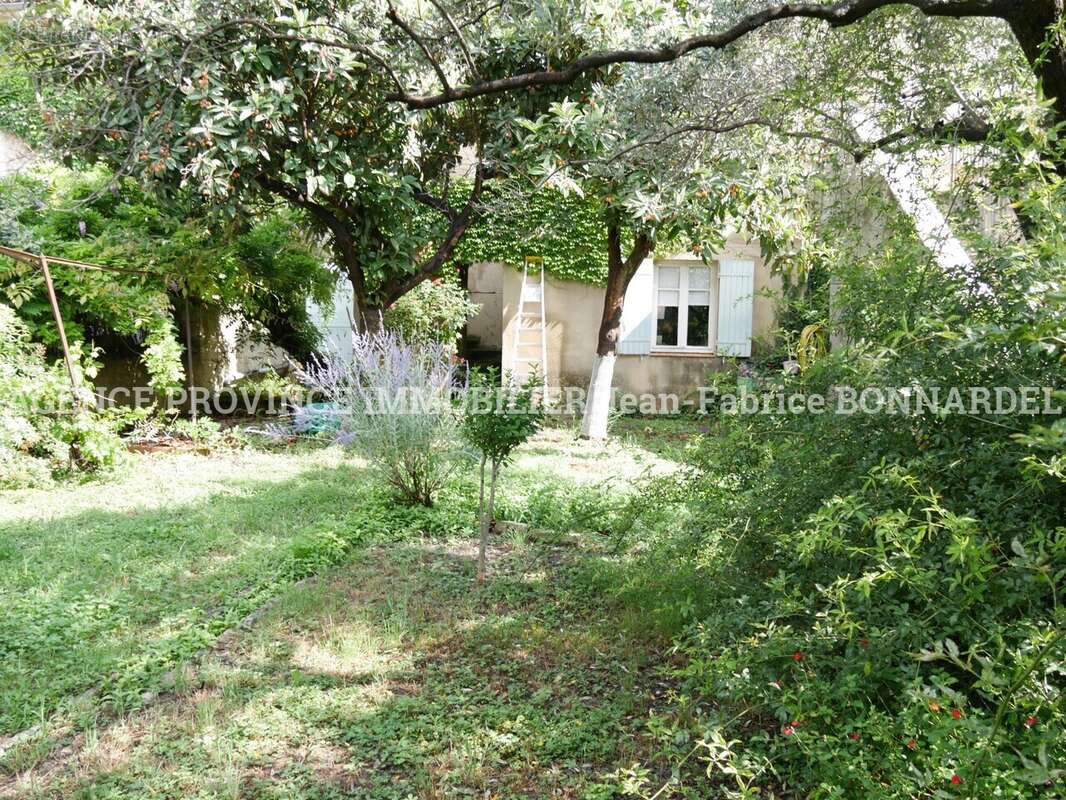 Maison à LA BAUME-DE-TRANSIT