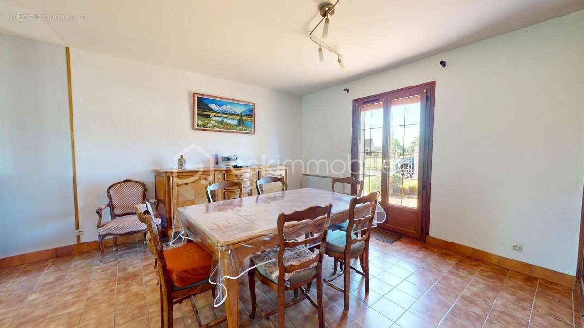 Maison à BELLEGARDE