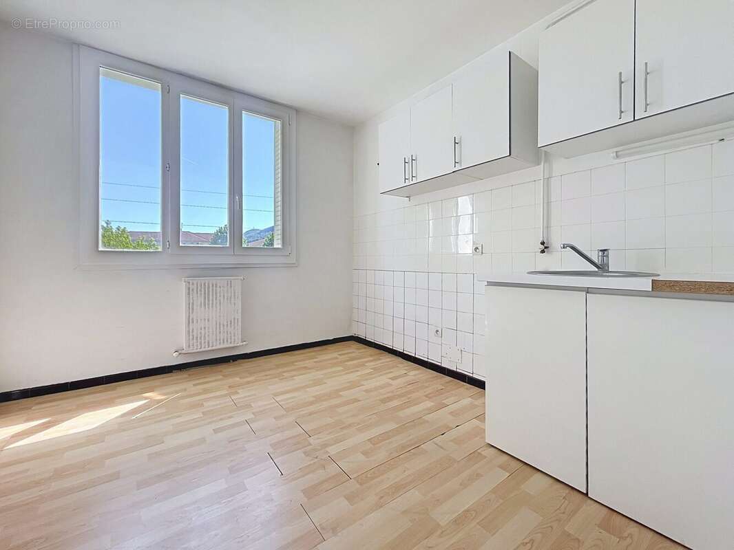 Appartement 41 m² à Sassenage  - photo 3
