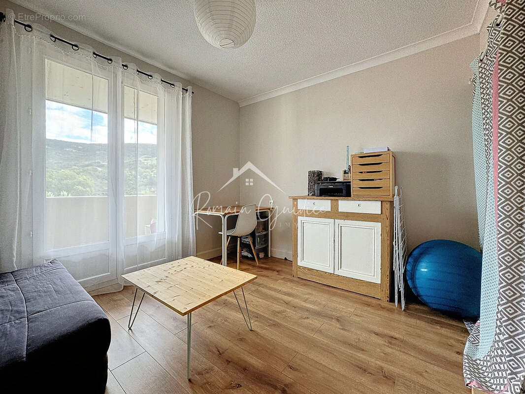 Appartement f4 81 m2 refait à neuf - photo 15