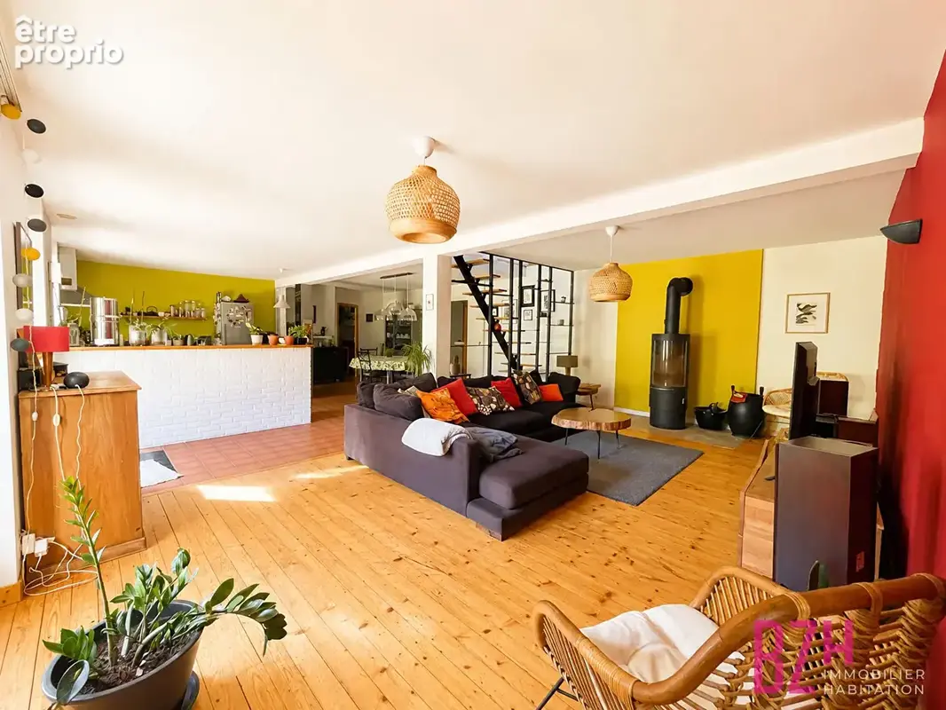 Maison de charme en pierre 7 pièces avec dépendance -atelier- four a pains et puits - photo 4
