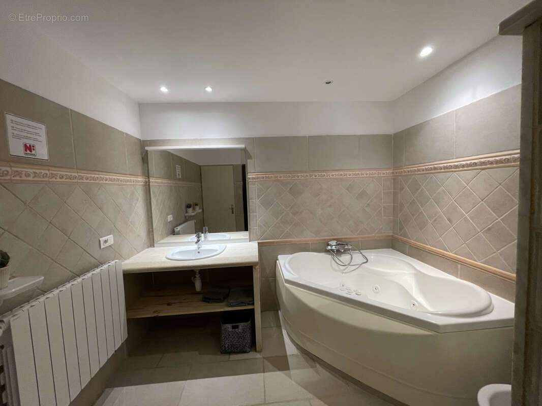 Maison à VAISON-LA-ROMAINE