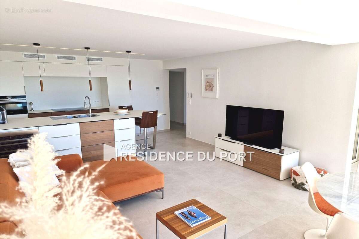 Appartement à MANDELIEU-LA-NAPOULE