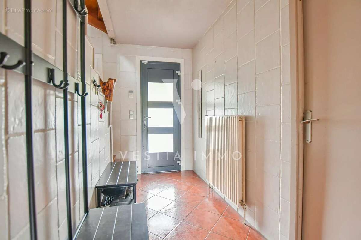 Maison familiale ou investisseurs/Coliving avec fort potentiel  – 157 m² au sol + 80 m² d’annexes – Jardin sans vis-à-vis - photo 3