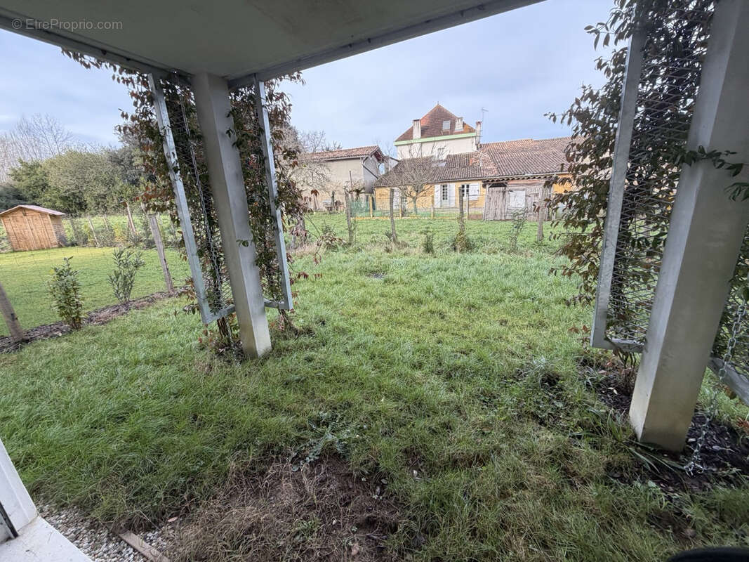 Appartement à TOULENNE