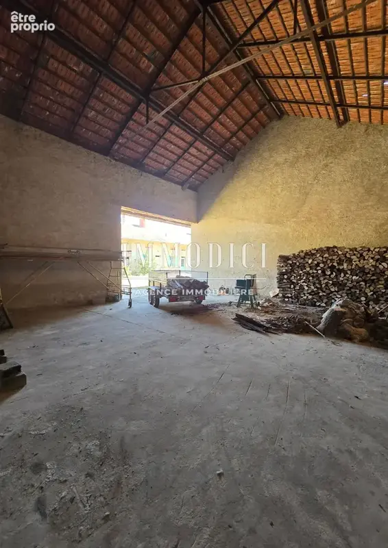 Ancienne ferme avec nombreuses dépendances   134 m2 habitables - photo 5