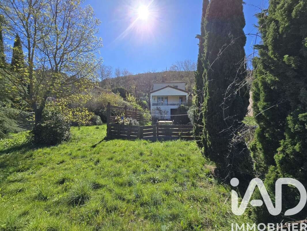 Maison 73 m² à Villeneuve-Les-Corbieres  - photo 2