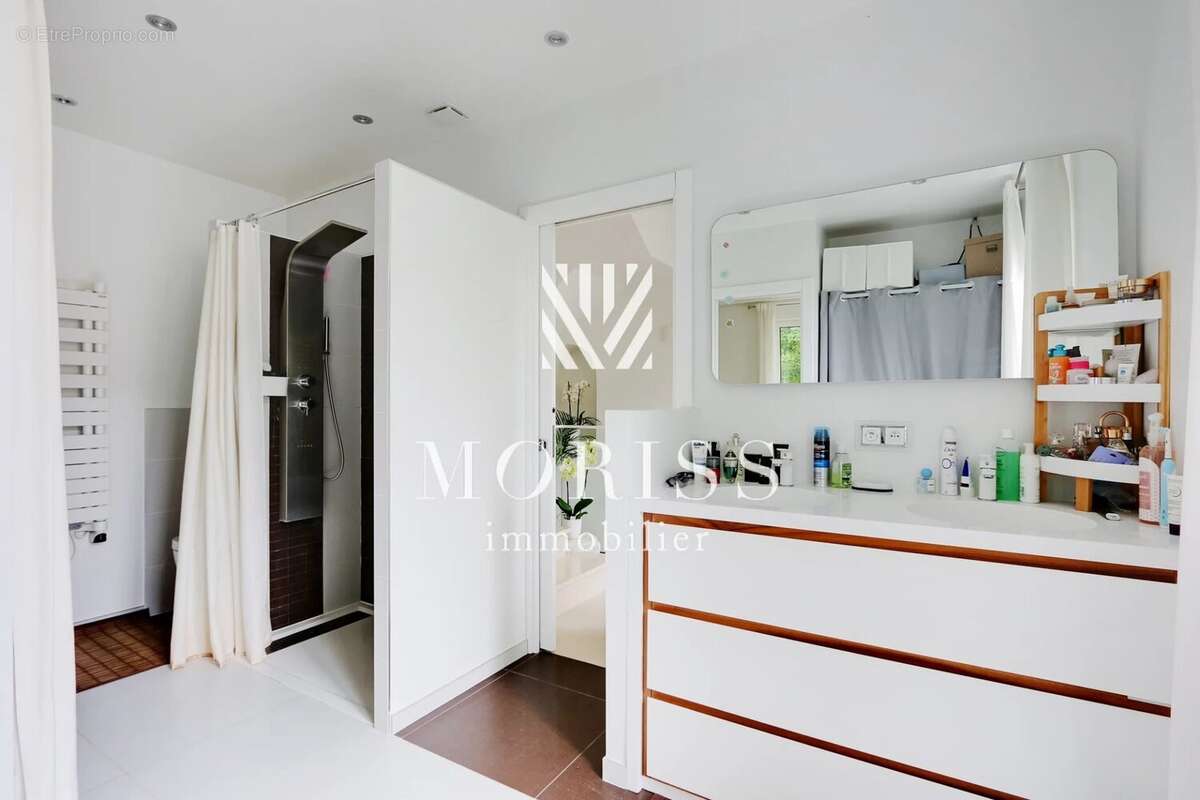 Maison à LE PERREUX-SUR-MARNE