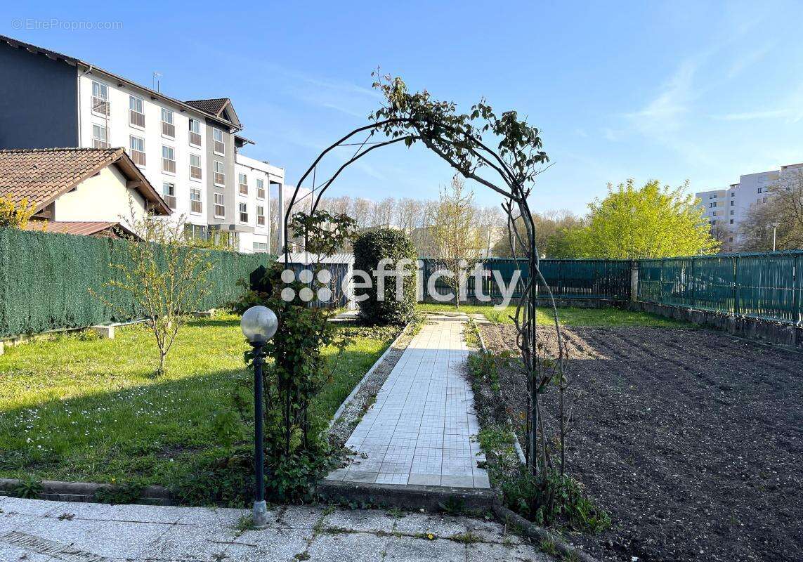 Maison à BOURG-EN-BRESSE