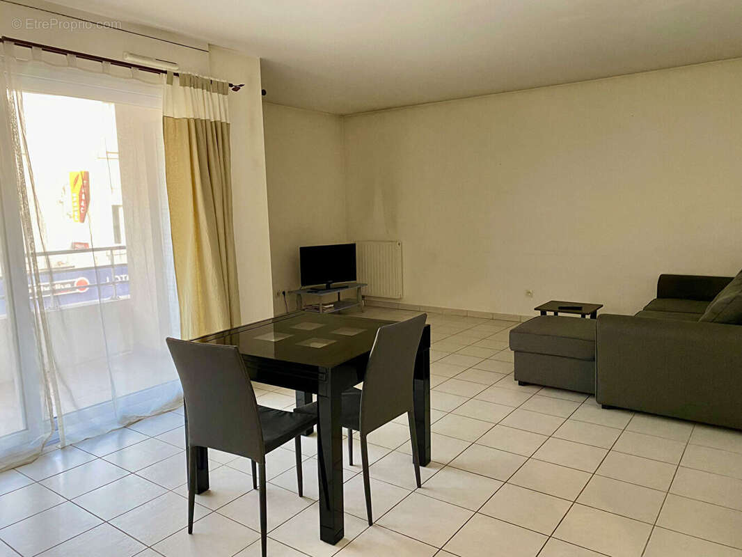 Appartement à MONTCEAU-LES-MINES