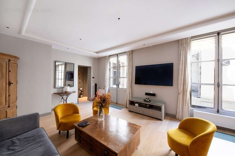 Appartement à PARIS-4E