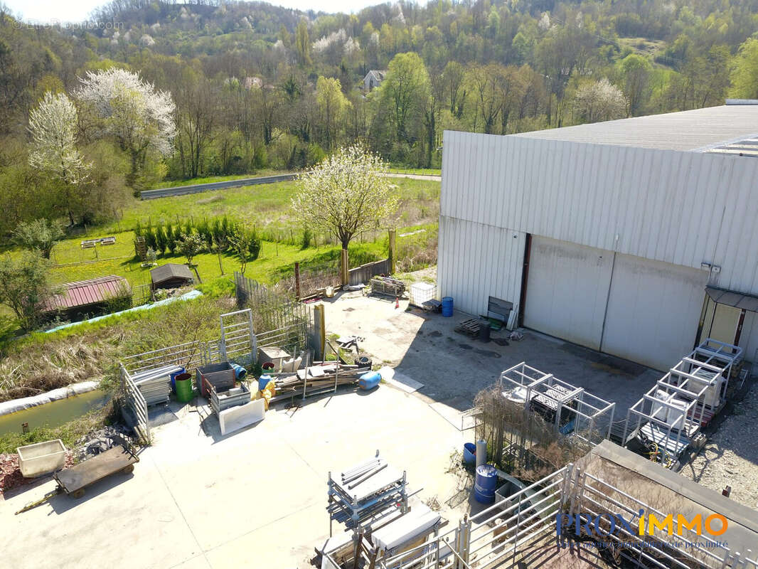 Commerce 340 m² à Bourgoin-Jallieu  - photo 5