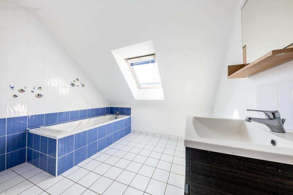 Maison à SAINT-JOUAN-DES-GUERETS