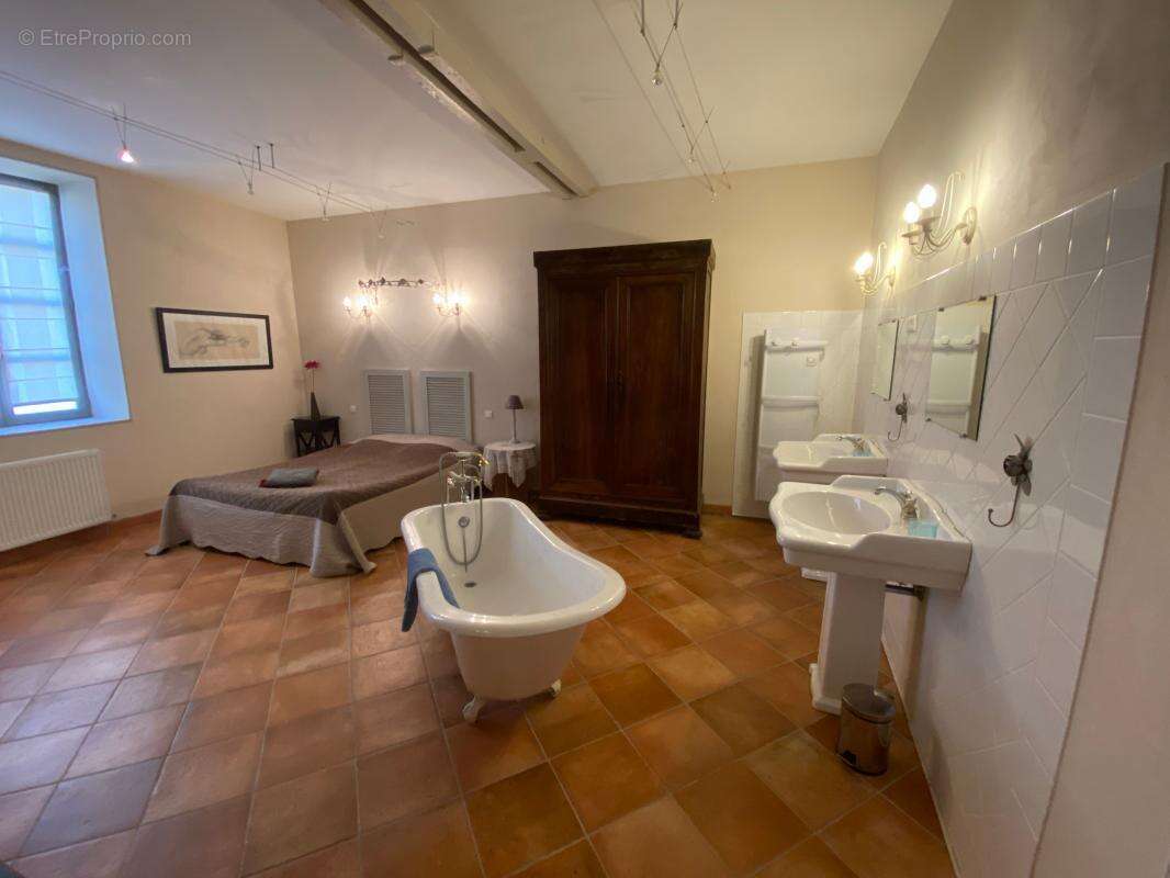 Propriété de caractère restaurée avec piscine chauffée, idéale chambres d’hôtes – Sainte-Alvère - photo 18