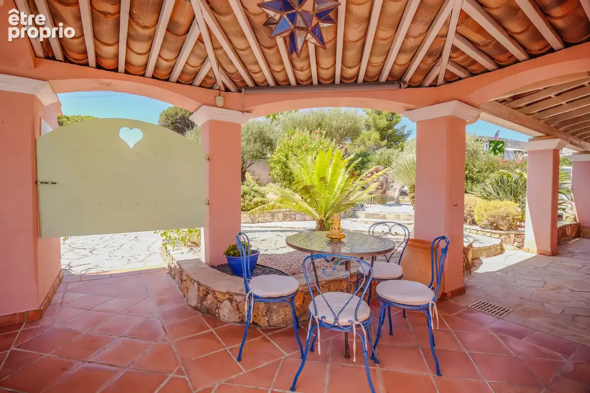 Les Issambres- Villa de charme à 900 m de la mer - photo 2