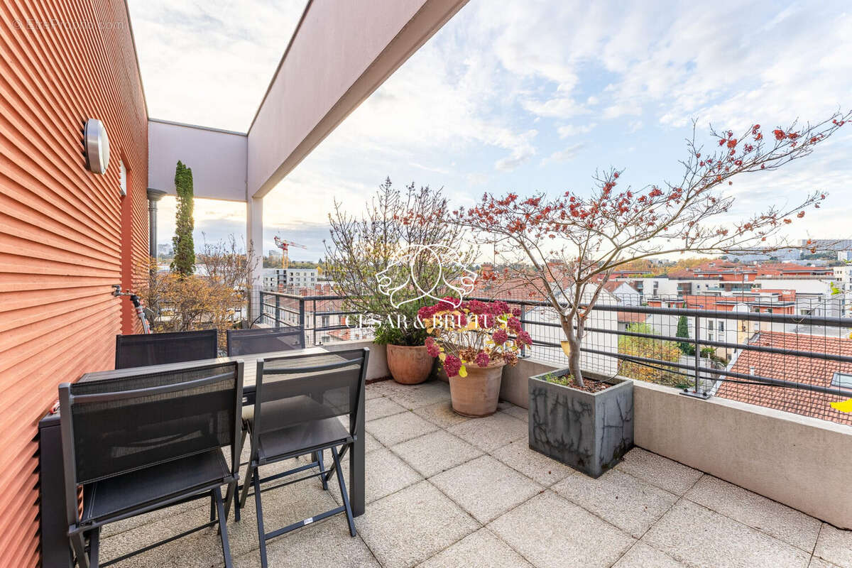 Appartement à LYON-9E