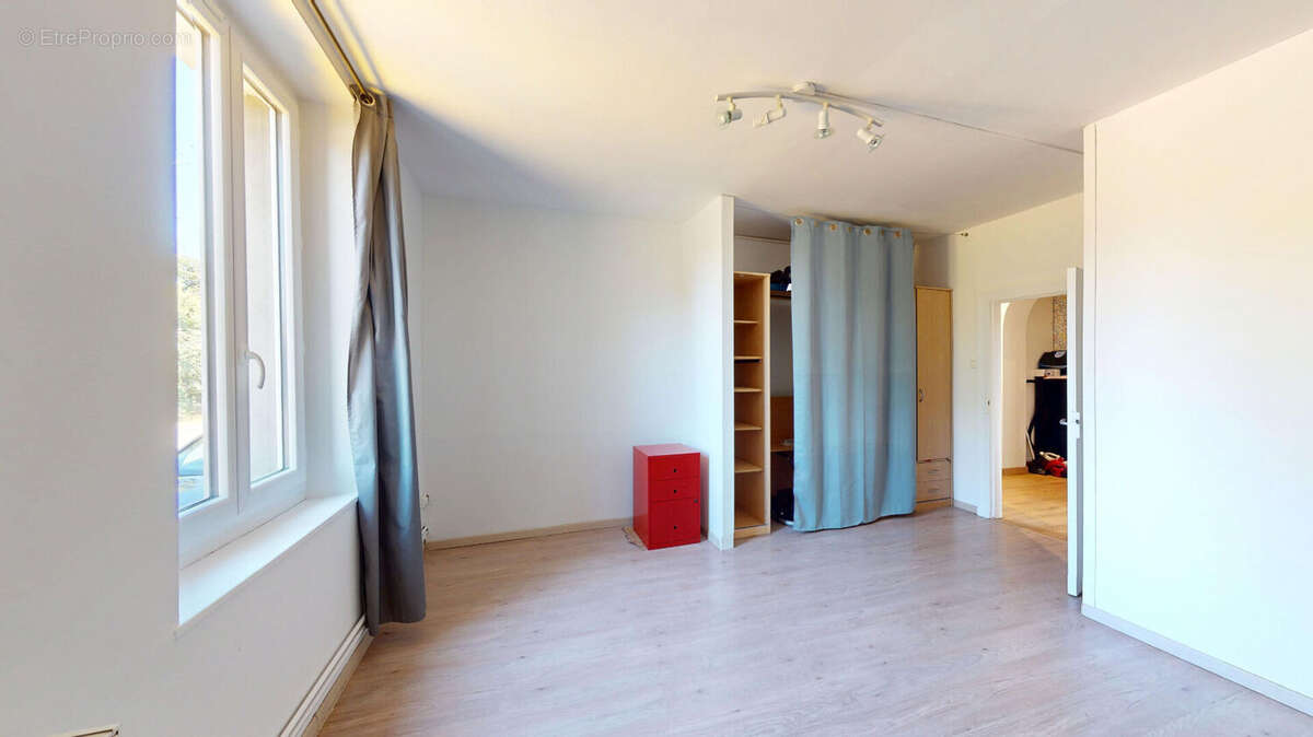 Maison à SAINT-NICOLAS-DE-LA-GRAVE