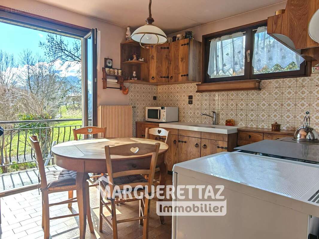 Maison à MARIGNIER