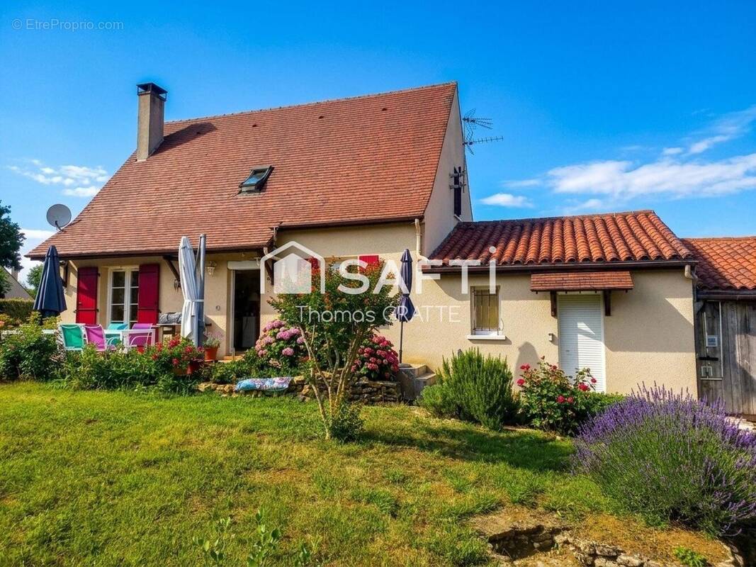 Photo 1 - Maison à SALIGNAC-EYVIGUES