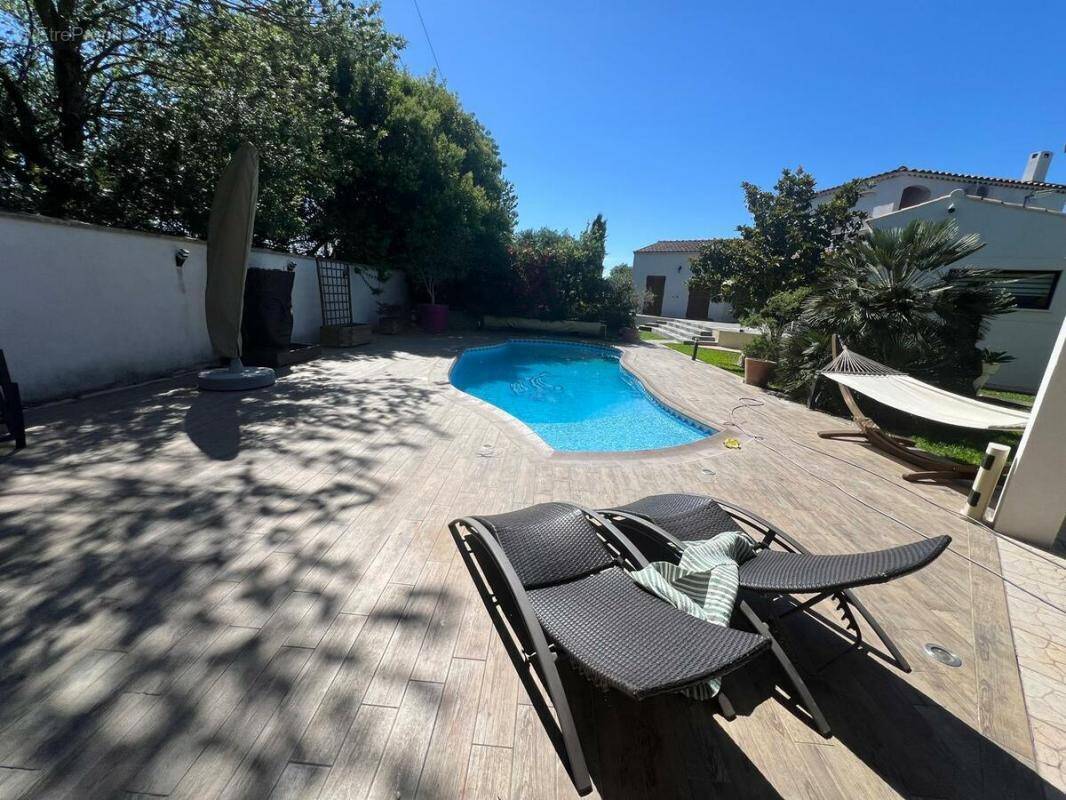 Maison à SAINT-VICTORET