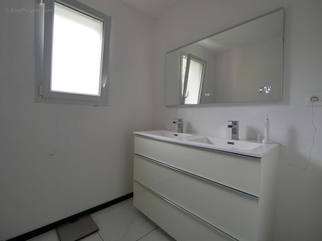 Maison à LE GUE-D&#039;ALLERE