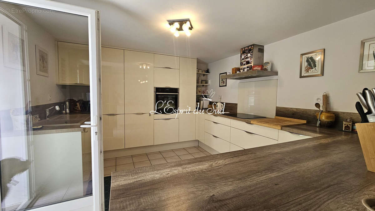 Maison 290 m² à Gaillac  - photo 7