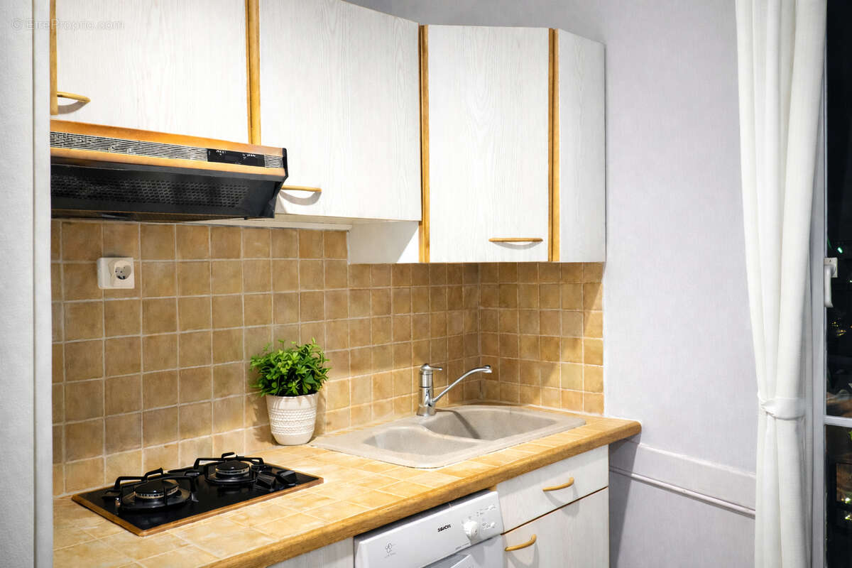 Appartement à COURBEVOIE