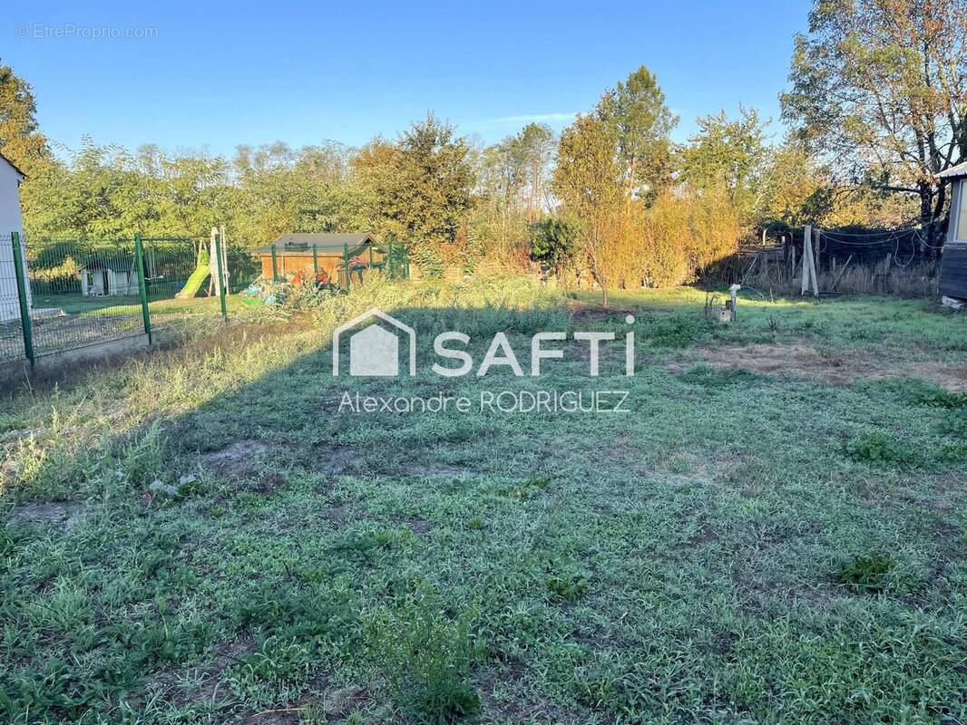Photo 1 - Terrain à GUILLOS