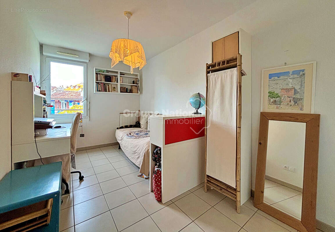 Appartement à MARSEILLE-4E