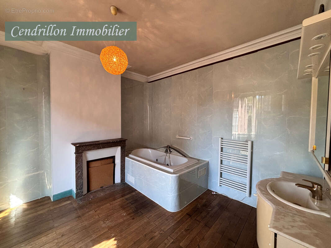 Maison à SAINT-DIZIER-LEYRENNE